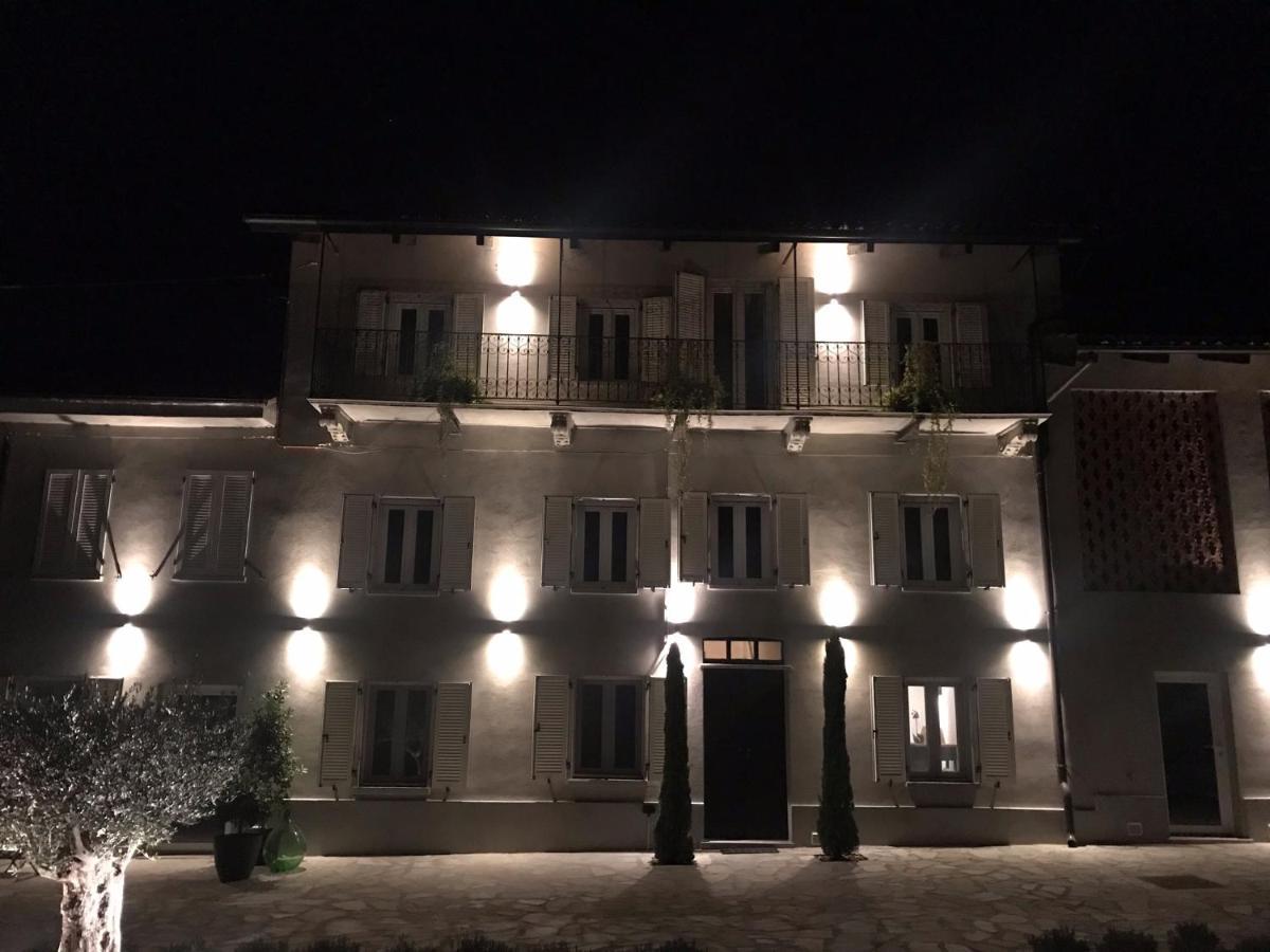 Sotto La Vigna Charm Stay Adults Only Vacation Suite Montegrosso d'Asti Экстерьер фото