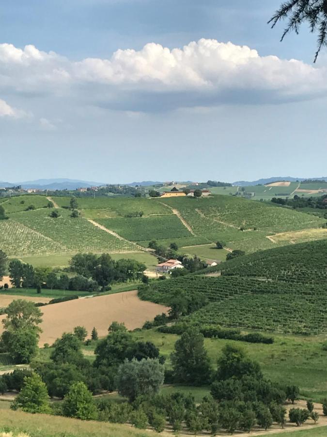 Sotto La Vigna Charm Stay Adults Only Vacation Suite Montegrosso d'Asti Экстерьер фото