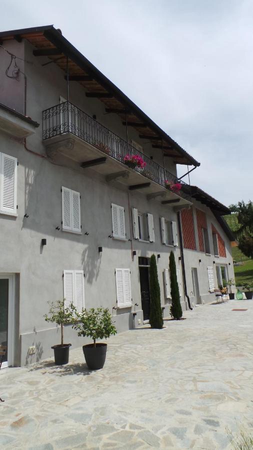 Sotto La Vigna Charm Stay Adults Only Vacation Suite Montegrosso d'Asti Экстерьер фото