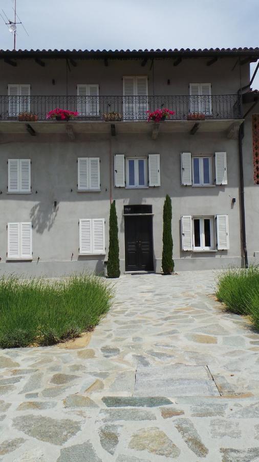 Sotto La Vigna Charm Stay Adults Only Vacation Suite Montegrosso d'Asti Экстерьер фото