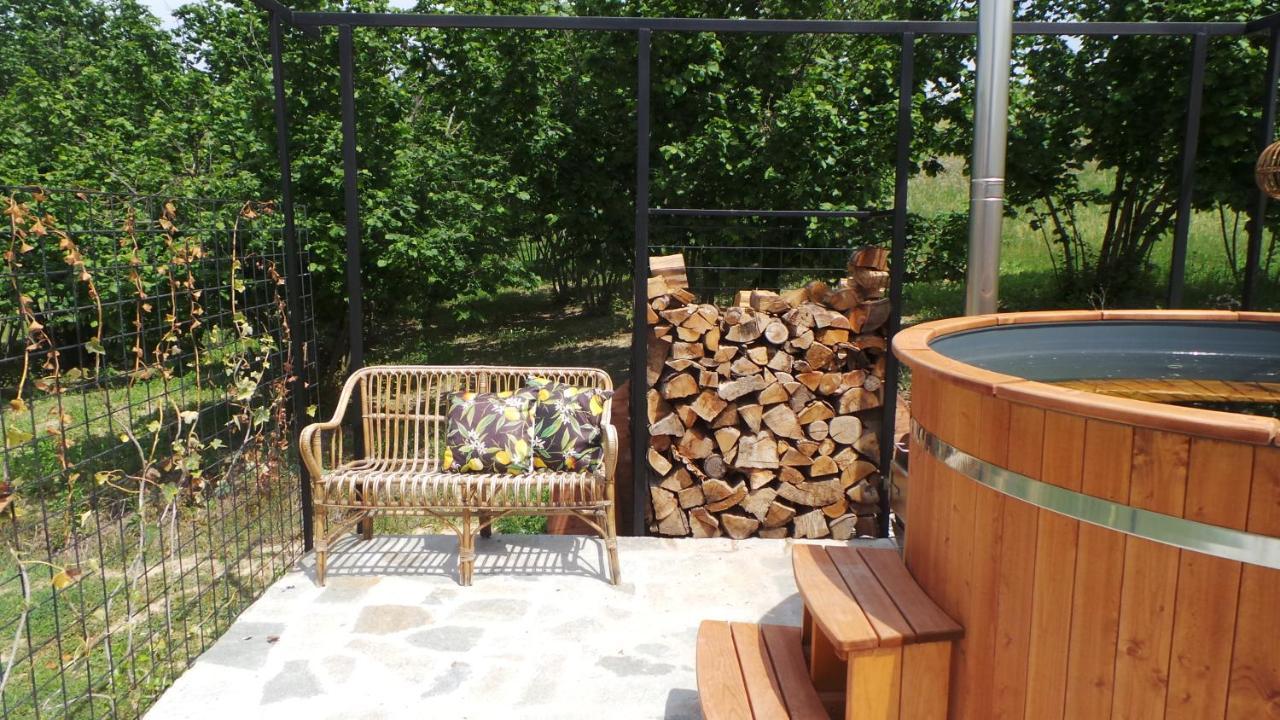 Sotto La Vigna Charm Stay Adults Only Vacation Suite Montegrosso d'Asti Экстерьер фото